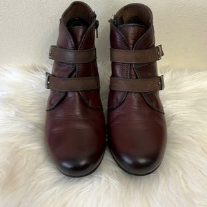 5. Taos Womens Red Leather Ankle Booties Double Strap Heeled Boots Size 41